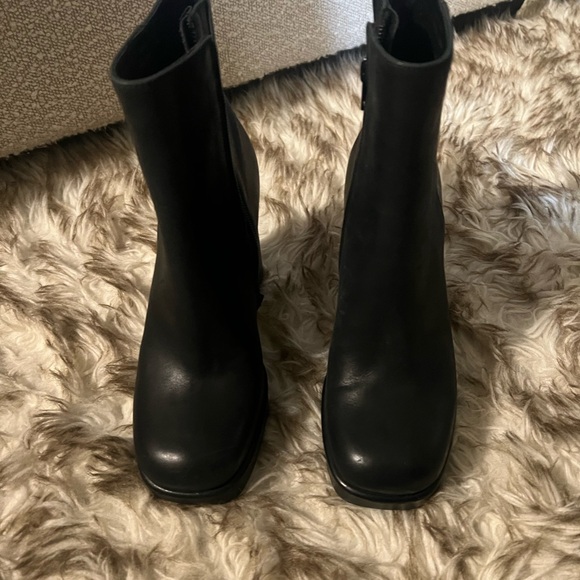 NWT Jeffrey Campbell square toe platform leather ankle booties never worn- 6.5 - Picture 3 of 6